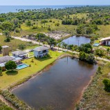 cav076 – Casa de alto padrão com piscina e vista para a lagoa no Teiú Village, Bombaça, Maraú, Bahia, Brasil