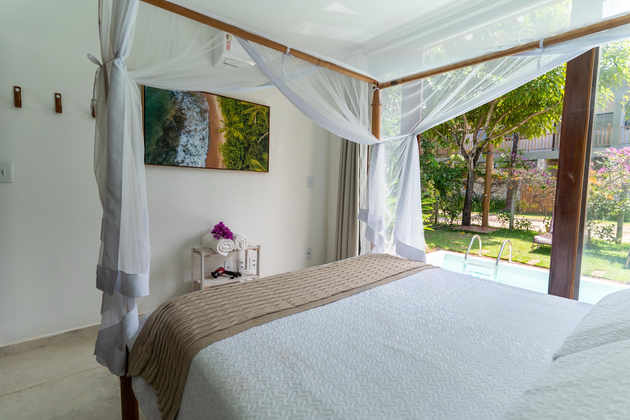 Quarto integrado ao jardim